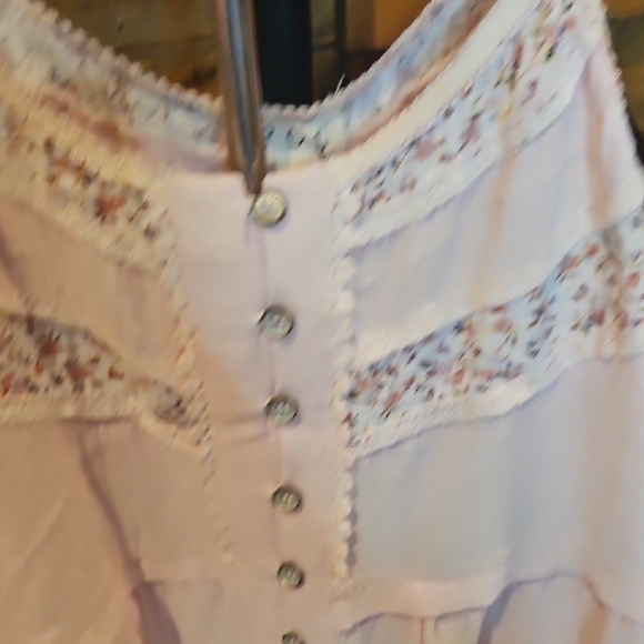 274 POL Soft Blush Lace-Trim Button Cami - Picture 4 of 12